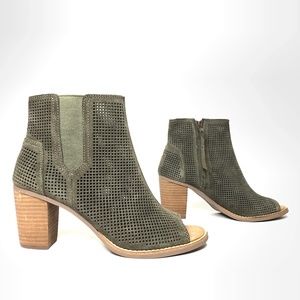 Toms MAJORCA Olive Suede Side Zip Ankle Boot Open